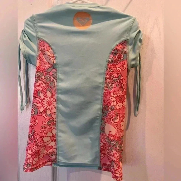 Roxy girls blue and floral rashguard - Picture 4 of 9